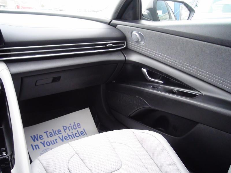 Hyundai Elantra Limited Hybrid 2023