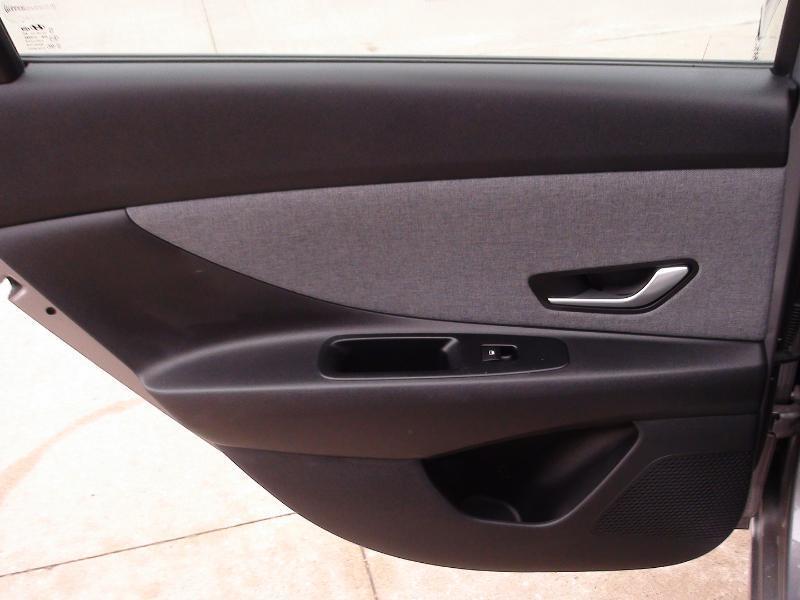 Hyundai Elantra Limited Hybrid 2023