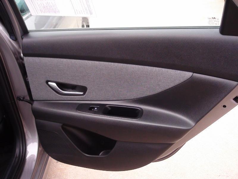 Hyundai Elantra Limited Hybrid 2023