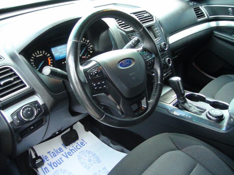 Ford Explorer XLT 4WD 2017