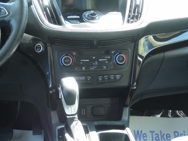 Ford Escape Titanium 4WD 2018