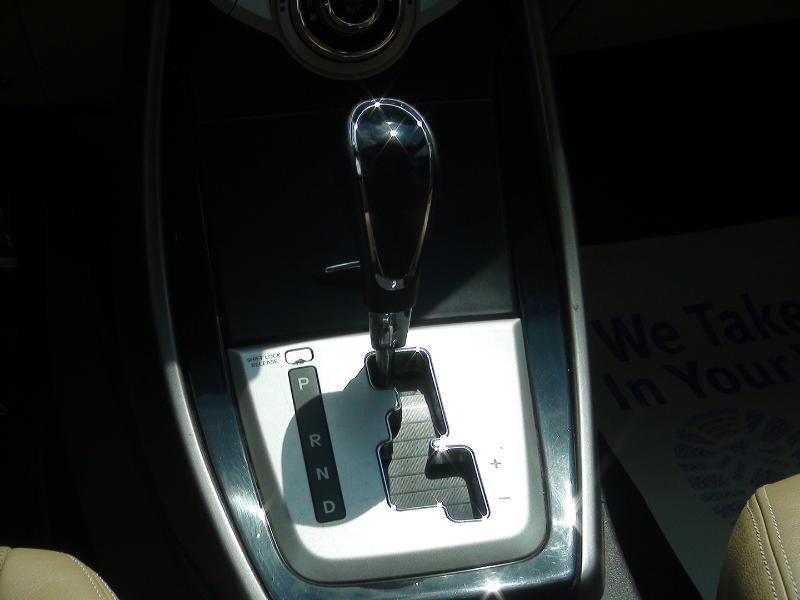 Hyundai Elantra Limited 2012
