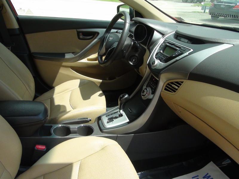Hyundai Elantra Limited 2012