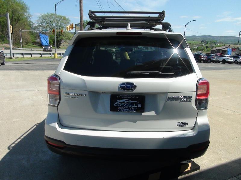 Subaru Forester 2.5i Premium PZEV CVT 2017