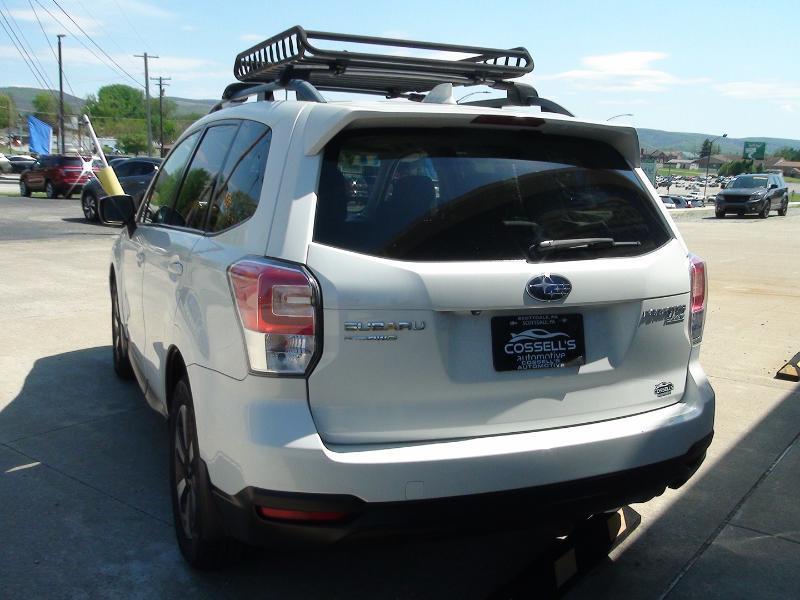 Subaru Forester 2.5i Premium PZEV CVT 2017