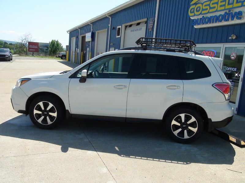 Subaru Forester 2.5i Premium PZEV CVT 2017