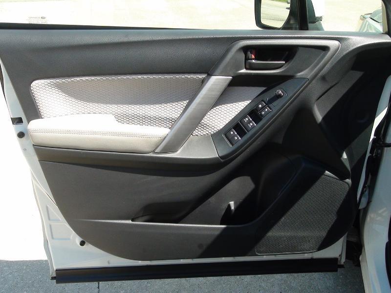 Subaru Forester 2.5i Premium PZEV CVT 2017