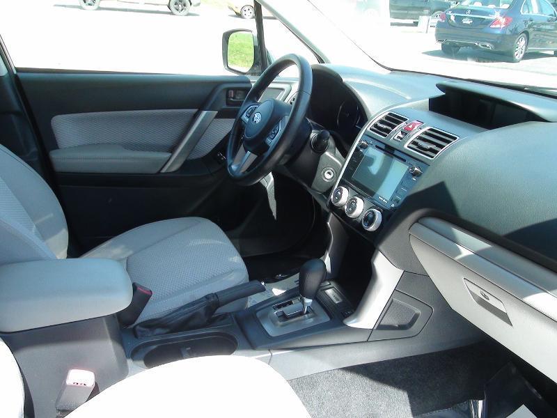 Subaru Forester 2.5i Premium PZEV CVT 2017