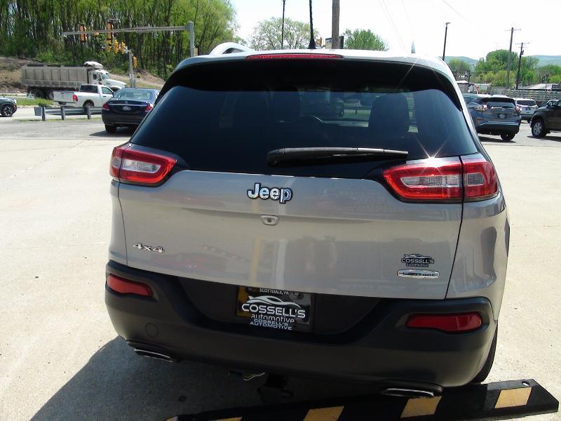 Jeep Cherokee Latitude 4WD 2015