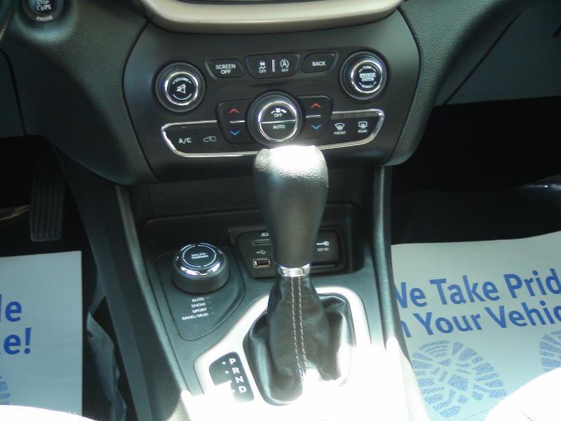 Jeep Cherokee Latitude 4WD 2015