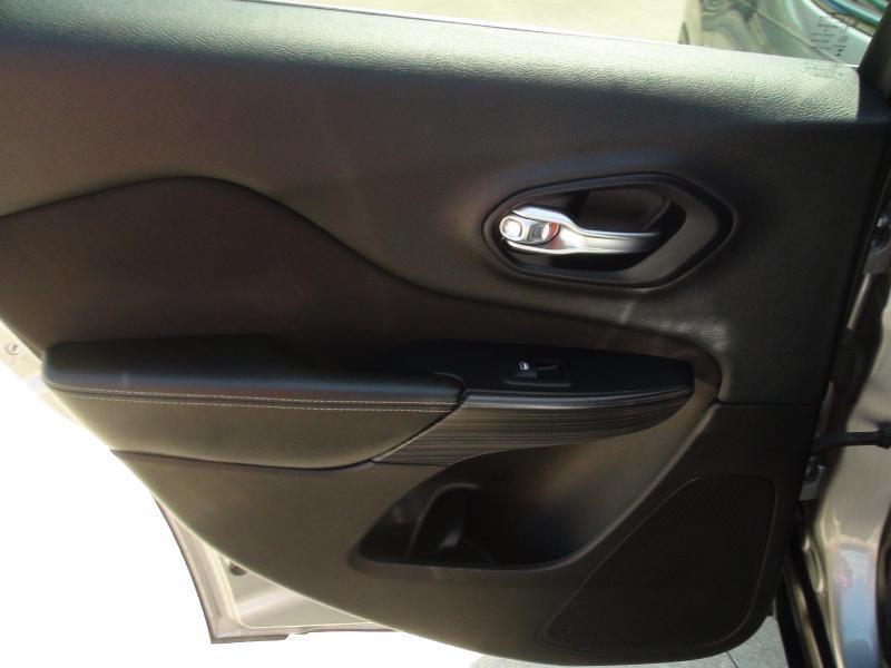 Jeep Cherokee Latitude 4WD 2015