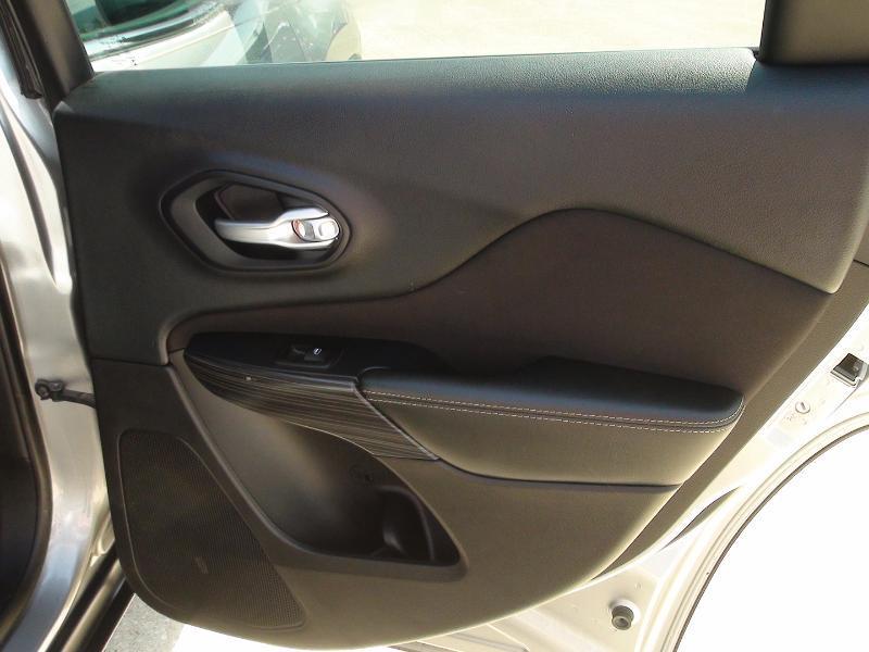 Jeep Cherokee Latitude 4WD 2015