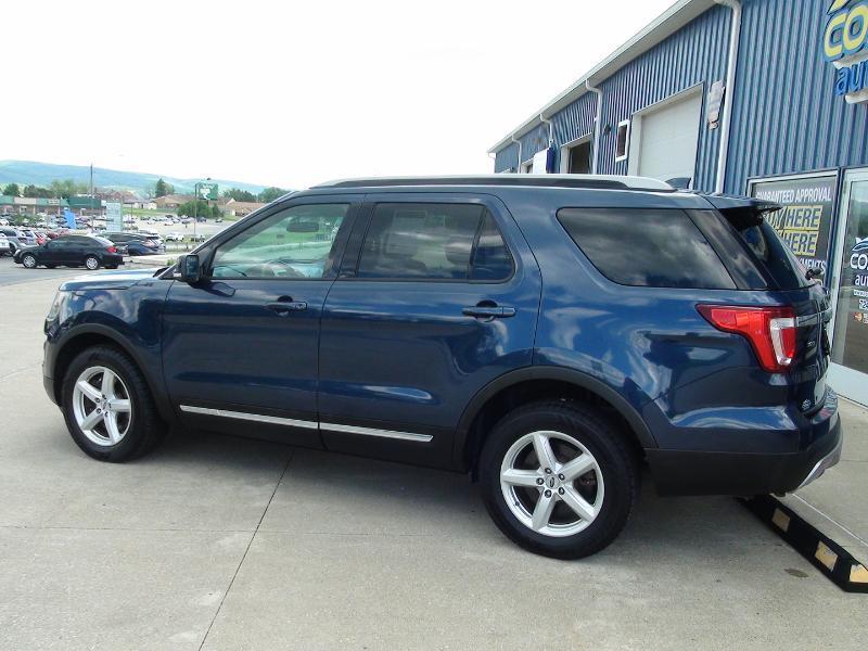 Ford Explorer XLT 4WD 2017