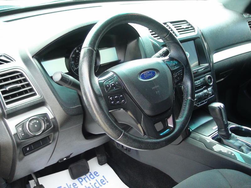 Ford Explorer XLT 4WD 2017