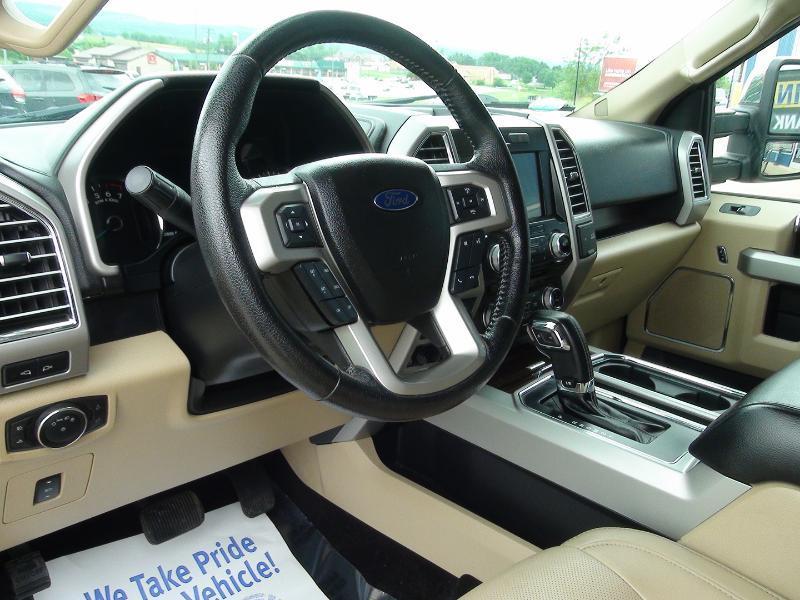 Ford F-150 Lariat SuperCrew 5.5-ft. Bed 4WD 2016