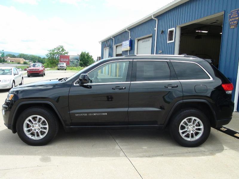 Jeep Grand Cherokee Laredo 4WD 2018