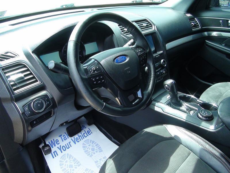 Ford Explorer XLT 4WD 2018