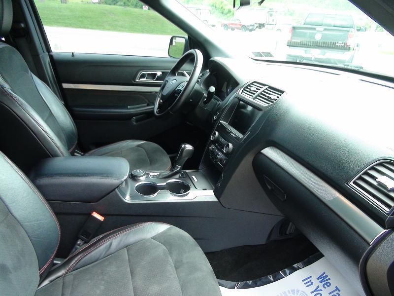 Ford Explorer XLT 4WD 2018