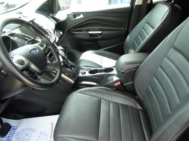 Ford Escape Titanium 4WD 2015