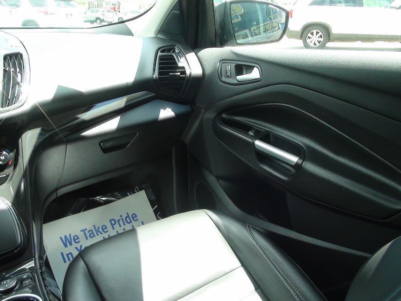 Ford Escape Titanium 4WD 2015