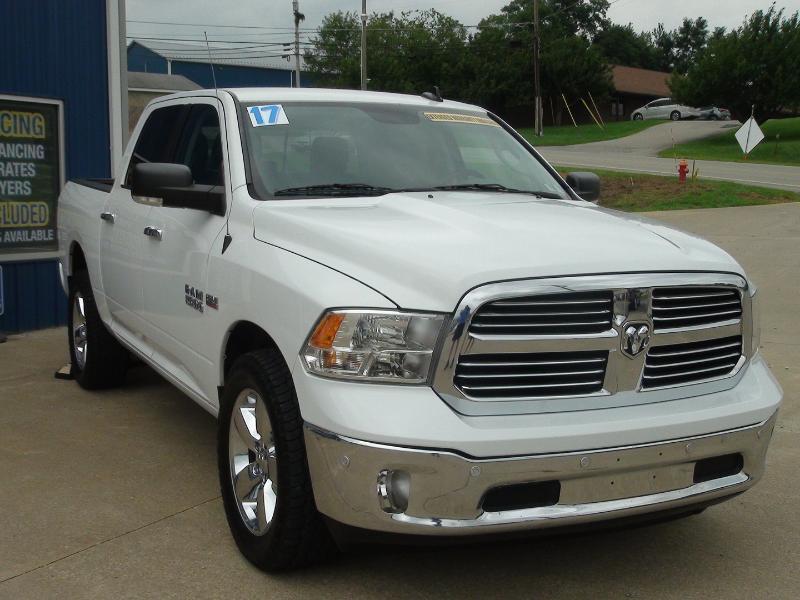 RAM 1500 SLT Crew Cab SWB 4WD 2017