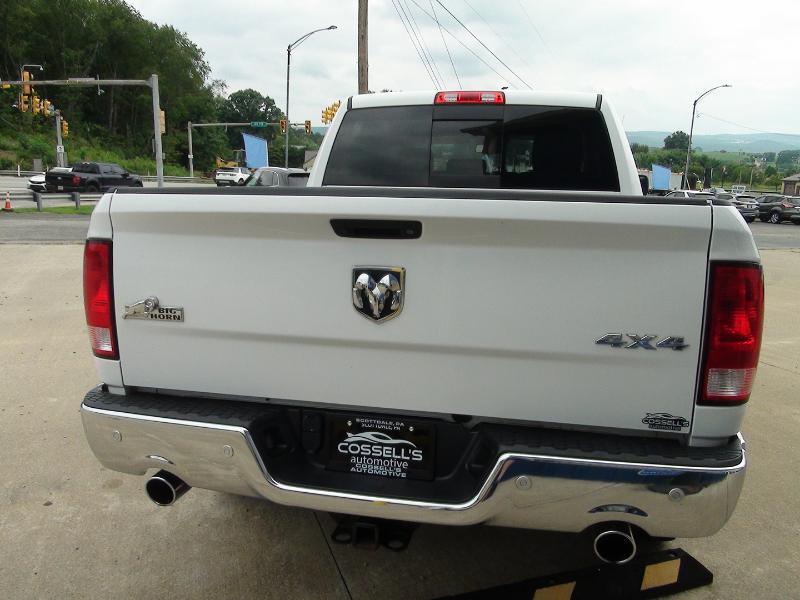 RAM 1500 SLT Crew Cab SWB 4WD 2017