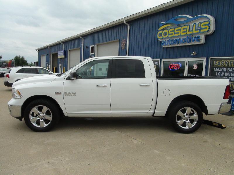 RAM 1500 SLT Crew Cab SWB 4WD 2017