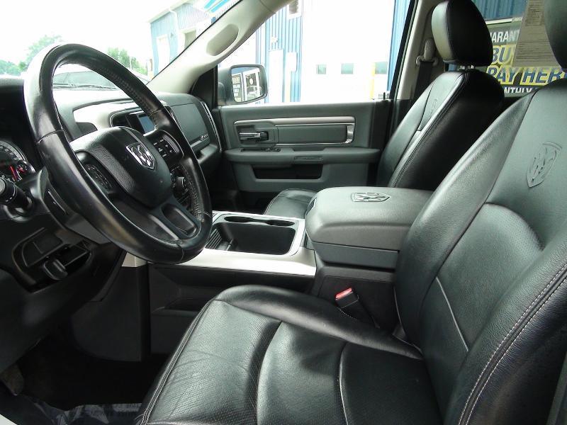 RAM 1500 SLT Crew Cab SWB 4WD 2017