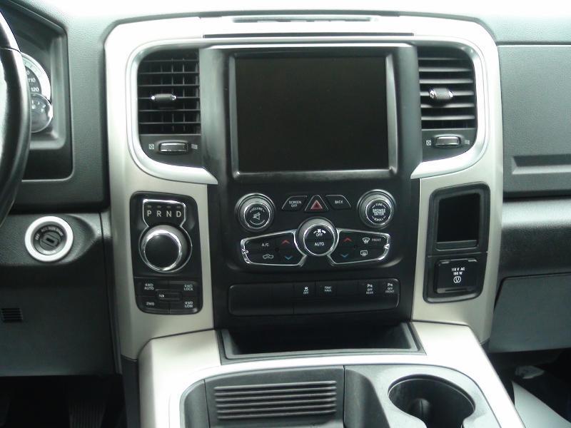 RAM 1500 SLT Crew Cab SWB 4WD 2017