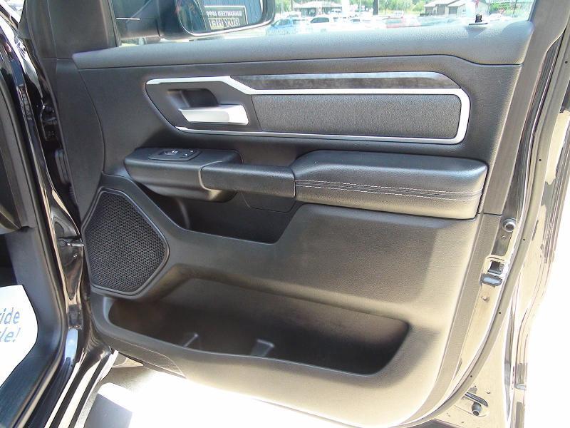 RAM 1500 Big Horn Quad Cab 4WD 2021