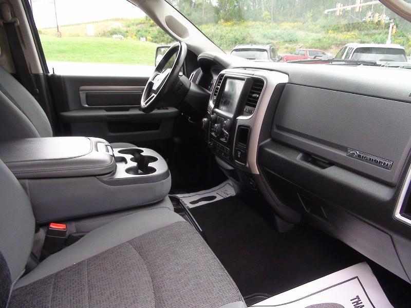 RAM 1500 SLT Crew Cab SWB 4WD 2018