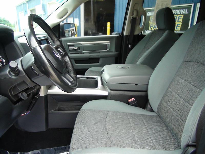 RAM 1500 SLT Crew Cab SWB 4WD 2017