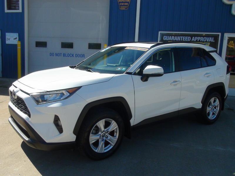 Toyota RAV4 XLE AWD 2019