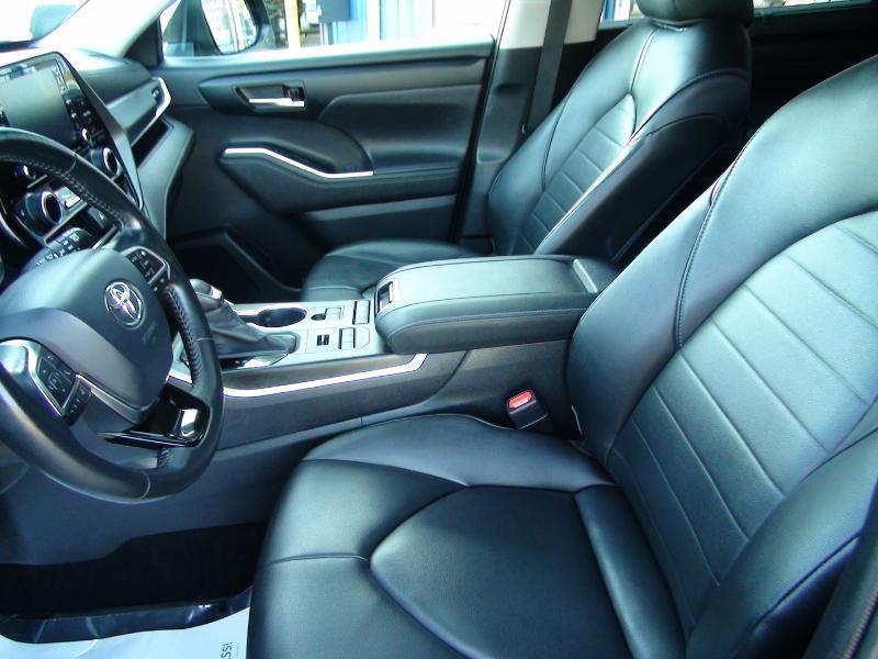 Toyota Highlander XLE AWD V6 2020