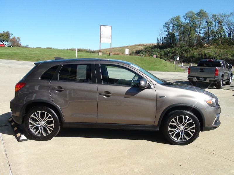 Mitsubishi Outlander Sport 2.0 ES 4WD CVT 2018