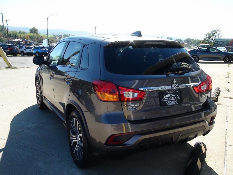 Mitsubishi Outlander Sport 2.0 ES 4WD CVT 2018