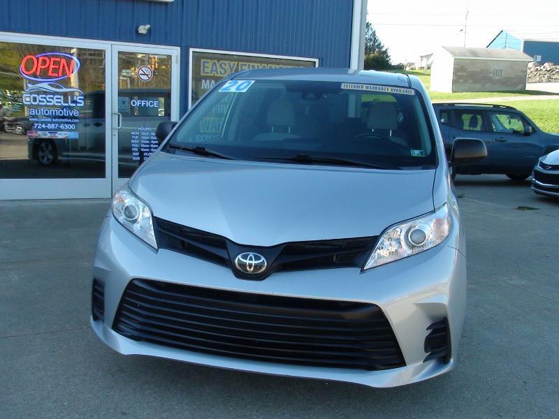 Toyota Sienna LE 7-Passenger Mobility 2020