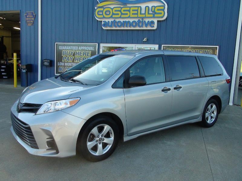 Toyota Sienna LE 7-Passenger Mobility 2020