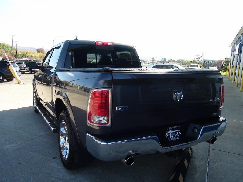 RAM 1500 Laramie Crew Cab SWB 4WD 2016