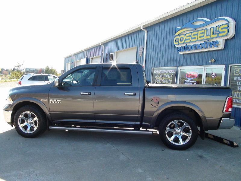 RAM 1500 Laramie Crew Cab SWB 4WD 2016