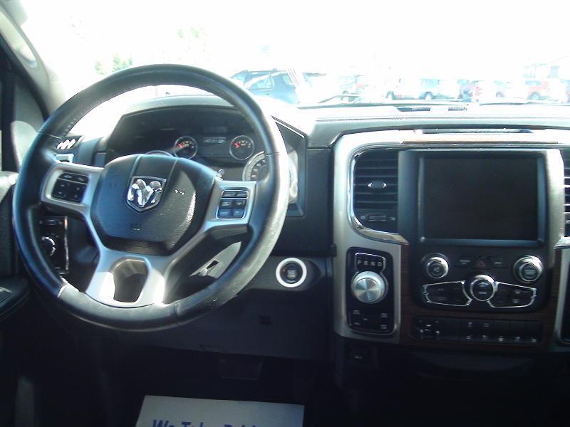 RAM 1500 Laramie Crew Cab SWB 4WD 2016