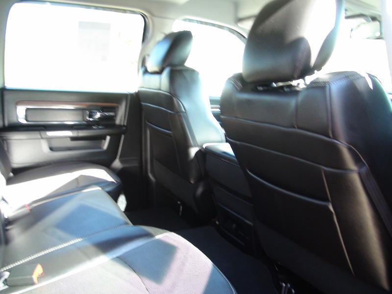 RAM 1500 Laramie Crew Cab SWB 4WD 2016