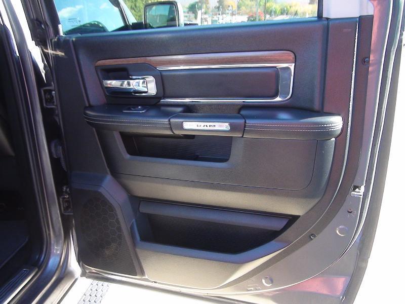 RAM 1500 Laramie Crew Cab SWB 4WD 2016