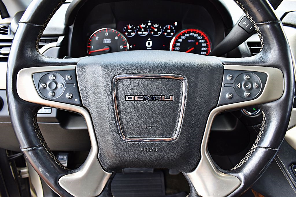 GMC Yukon Denali 2WD 2016