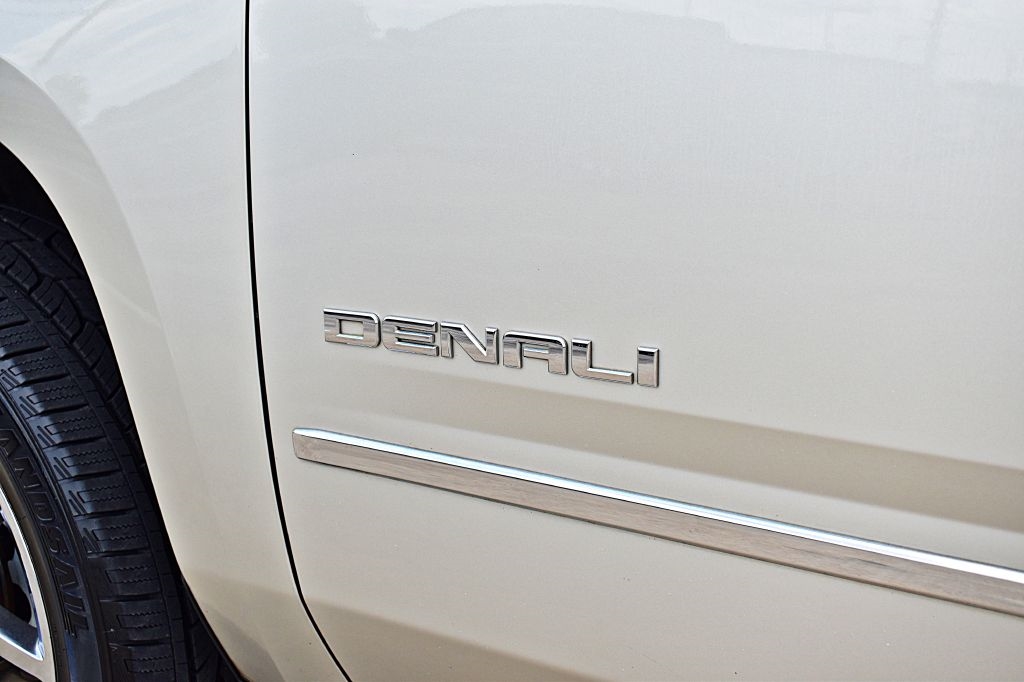 GMC Yukon Denali 2WD 2016