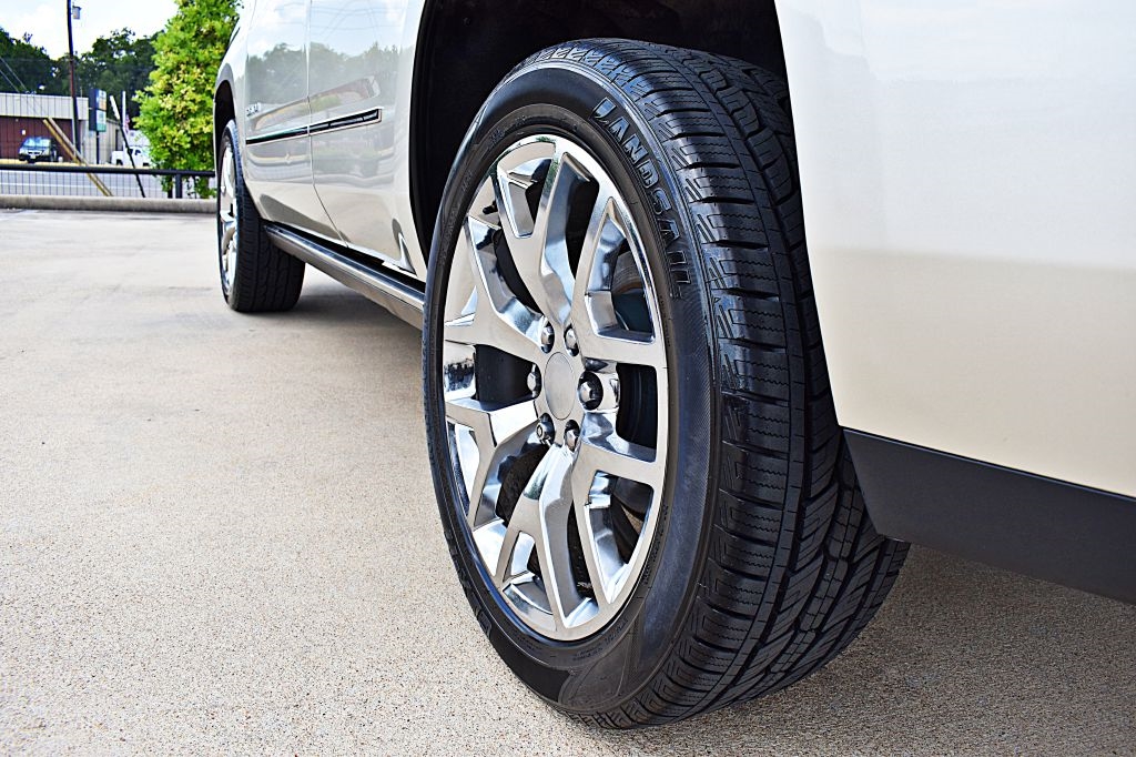 GMC Yukon Denali 2WD 2016