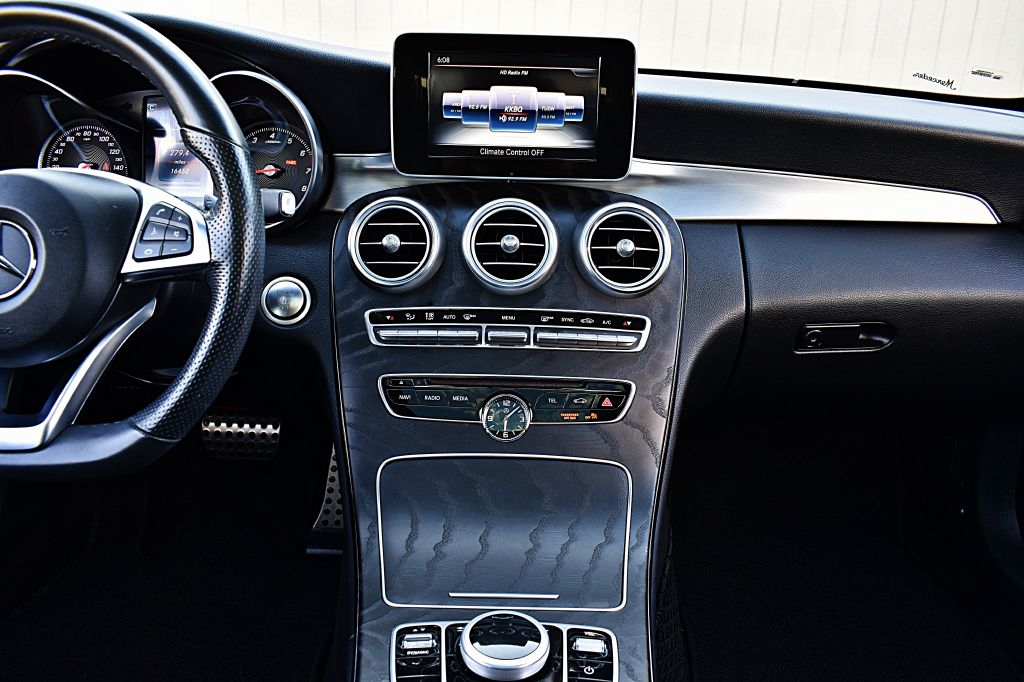2018 Mercedes Benz C 300 Coupe photo 23