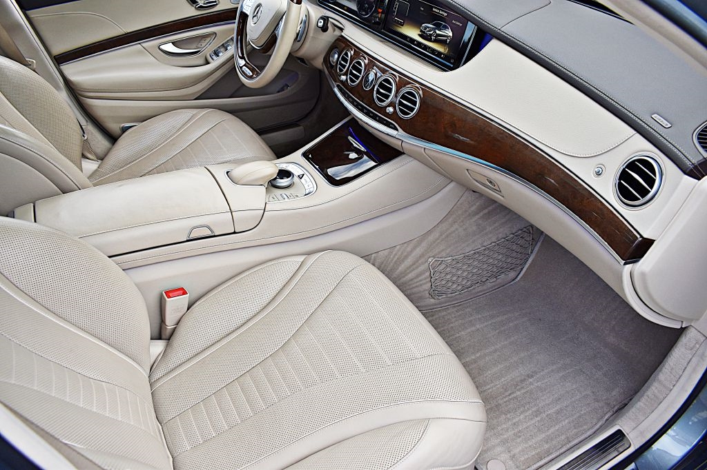 2014 Mercedes Benz S 550 photo 17