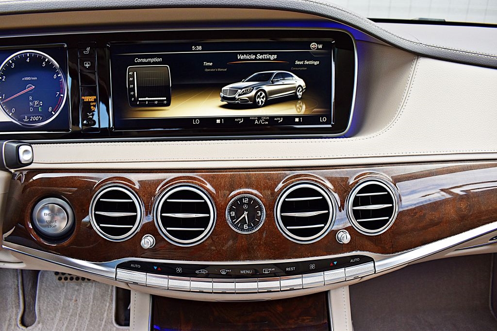 2014 Mercedes Benz S 550 photo 28