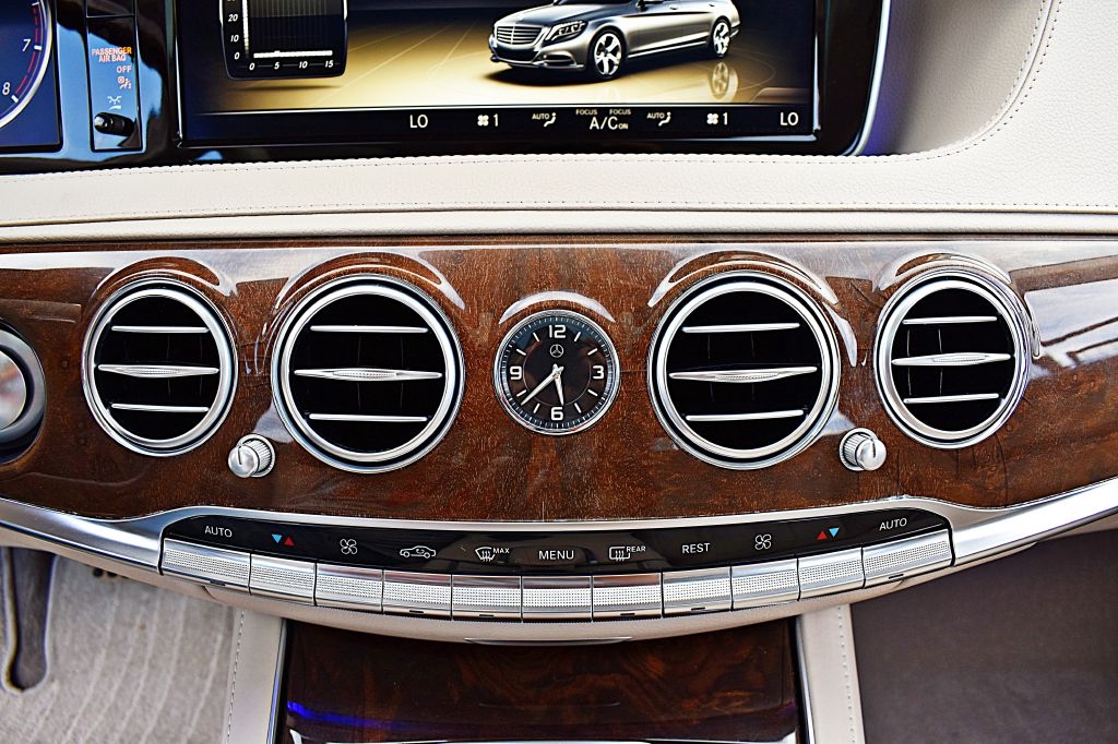 2014 Mercedes Benz S 550 photo 29